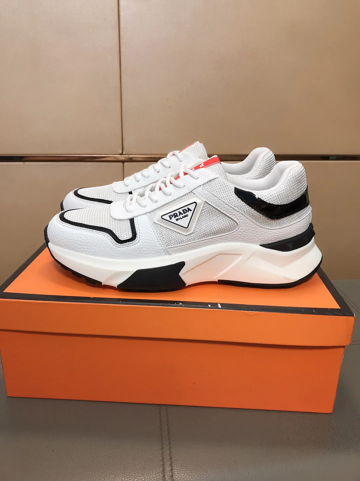 Ex-factory price 442 💎💎🆕Prada's latest casual and fashionable men's shoes👟hot style💥simple and elegant style, exclusive for trendy men. Unique latest brand elements👑, fashionable and generous, imported cowhide stitching and breathable fabrics, comfortable lining + sheepskin feet, super comfortable and wear-resistant outsole, classic model taken in kind, size: 38-44